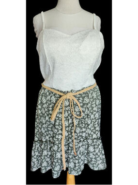 NB XXXL White Lace Bodice Sage Green Floral Hi-Low Tiered Ruffle Dress Rope Belt
